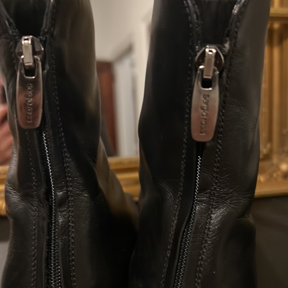 Sergio Rossi Vintage Square Toe Leather Ankle Boots - Picture 5 of 9